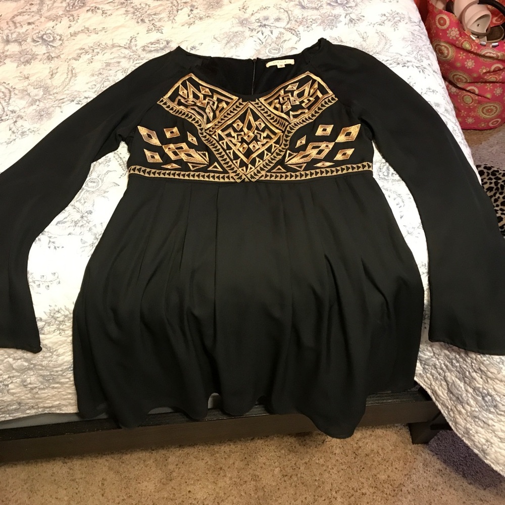 Black long sleeve dress